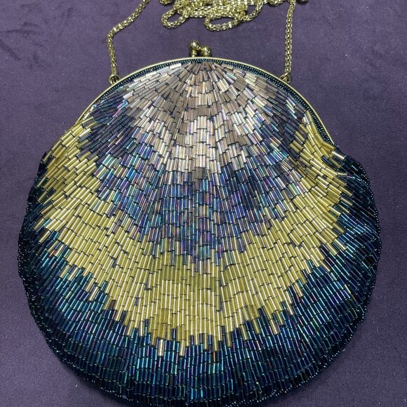 KISSLOCK BEADED EVENING CLUTCH WITH CHAIN - Picture 1 of 4